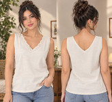 تاپ زنانه نخی اسمارا با نوار خامه دوزی دور یقه